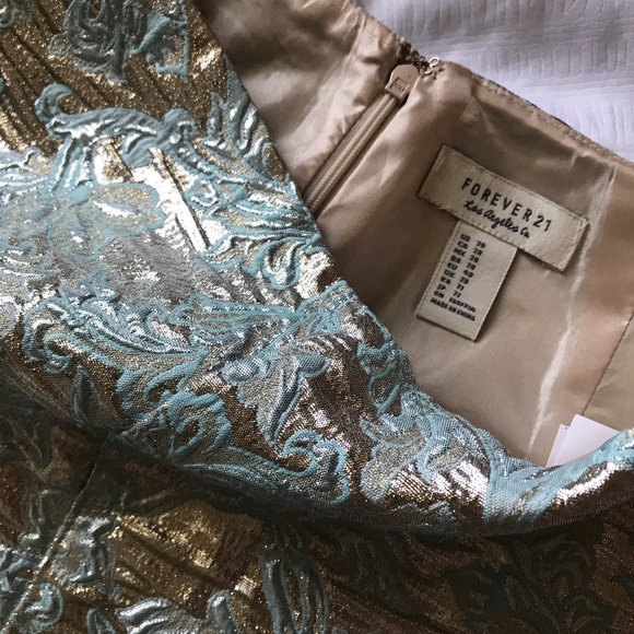 Forever 21 shorts - Picture 2 of 5